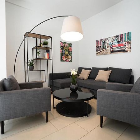 Modern And Lovely Apartment Next To Subway Station Wenen Buitenkant foto