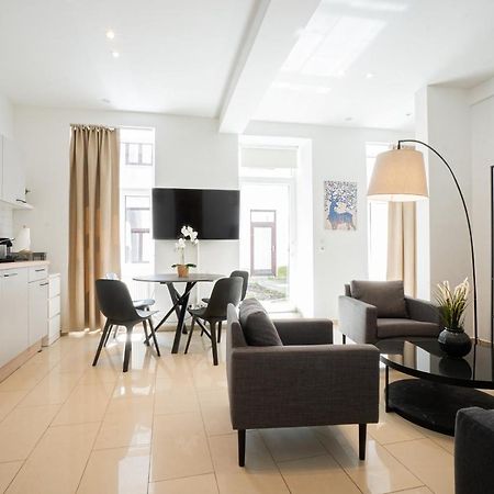 Modern And Lovely Apartment Next To Subway Station Wenen Buitenkant foto