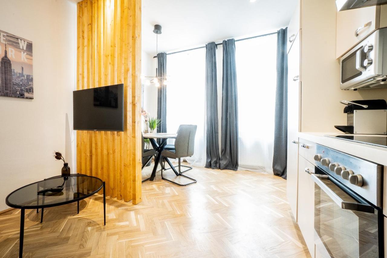 Modern And Lovely Apartment Next To Subway Station Wenen Buitenkant foto