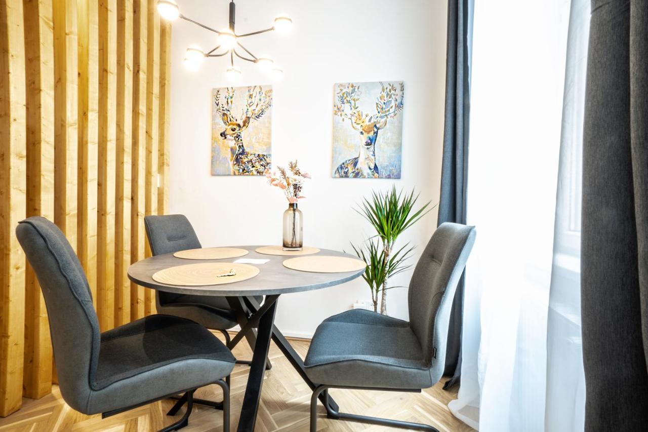 Modern And Lovely Apartment Next To Subway Station Wenen Buitenkant foto