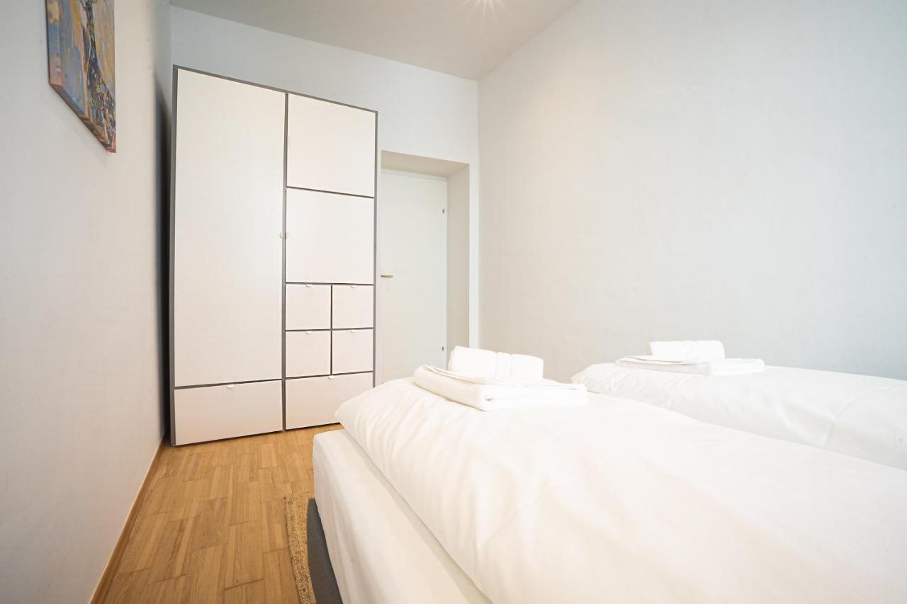 Modern And Lovely Apartment Next To Subway Station Wenen Buitenkant foto