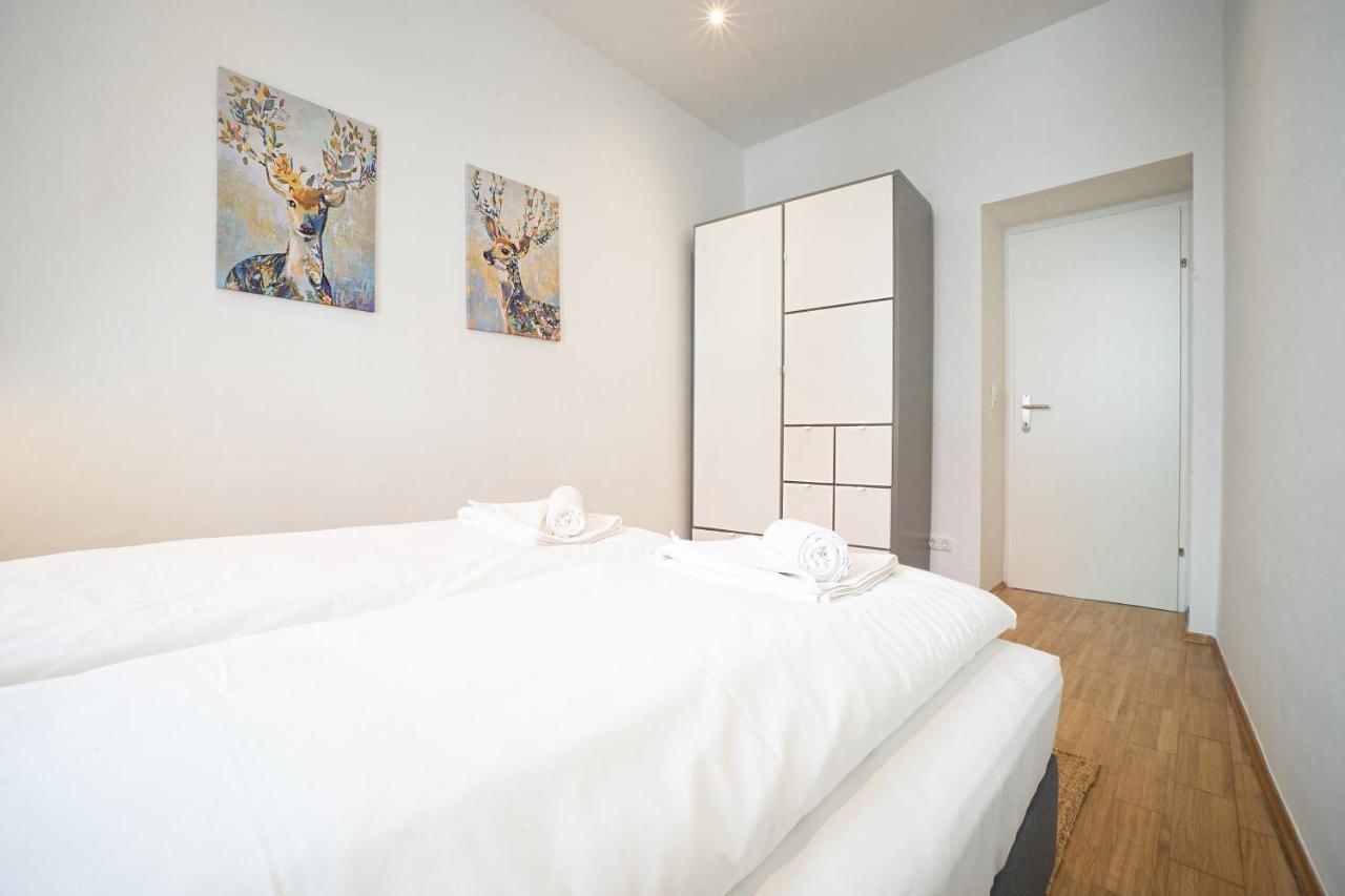 Modern And Lovely Apartment Next To Subway Station Wenen Buitenkant foto