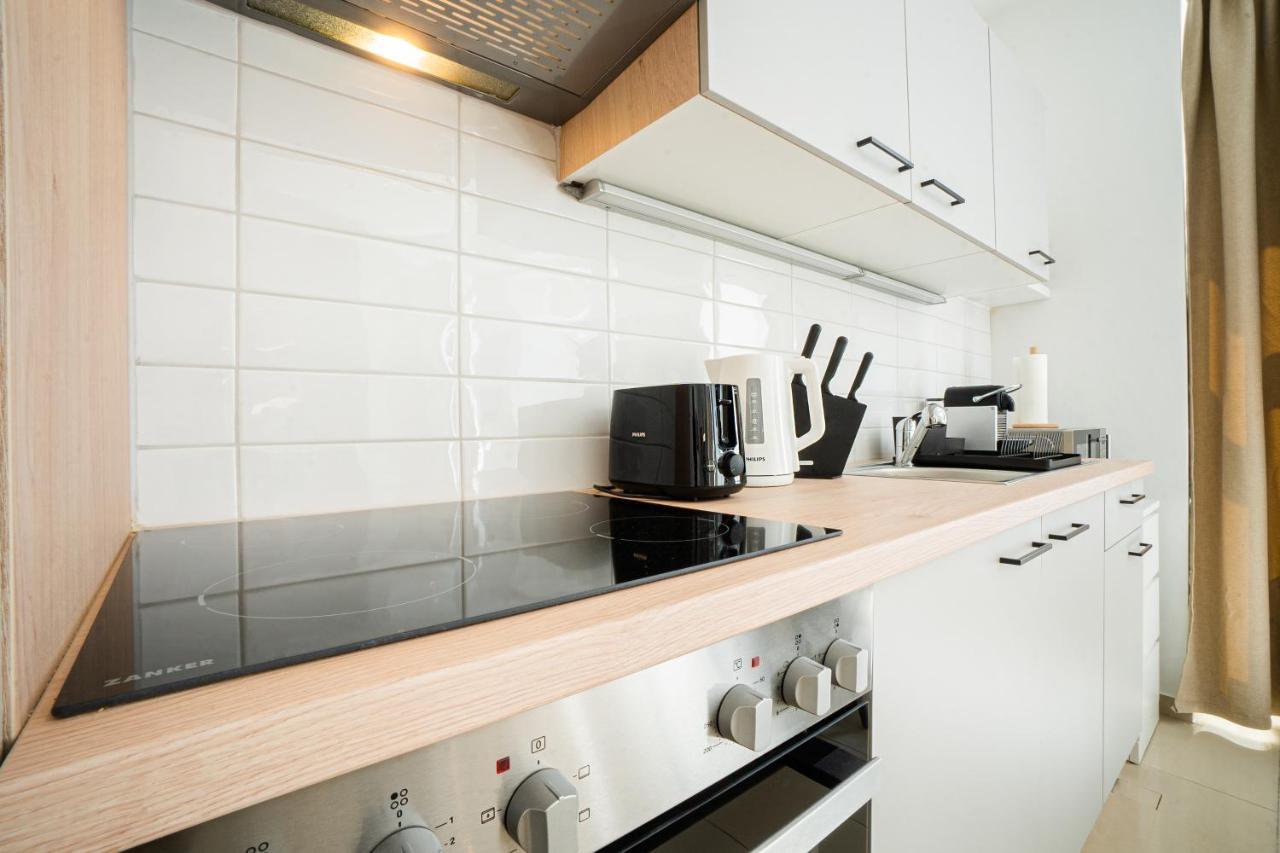 Modern And Lovely Apartment Next To Subway Station Wenen Buitenkant foto