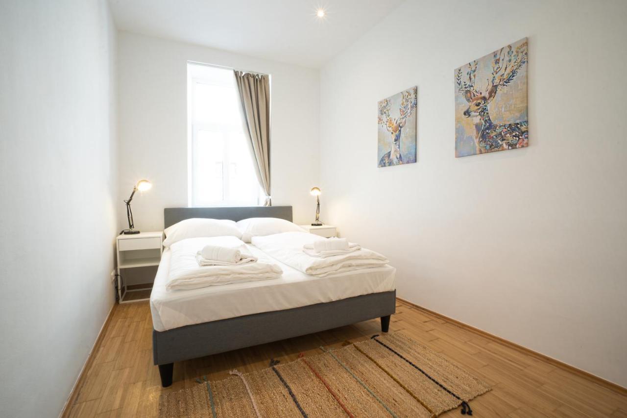 Modern And Lovely Apartment Next To Subway Station Wenen Buitenkant foto